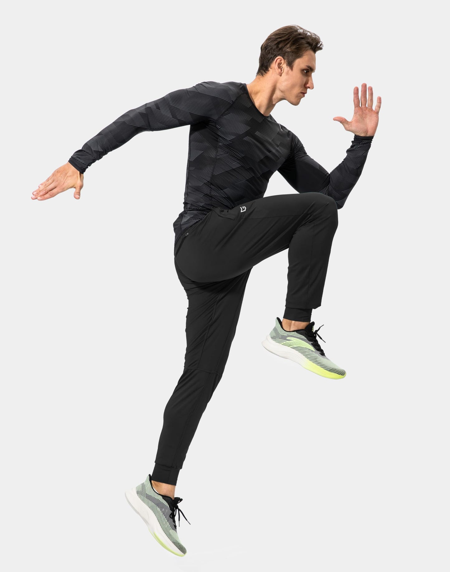 G Gradual Men's Sweatpants with Zipper Pockets Athletic Pants Traning Track Pants Joggers for Men Soccer, Running, Workout(Black,L)